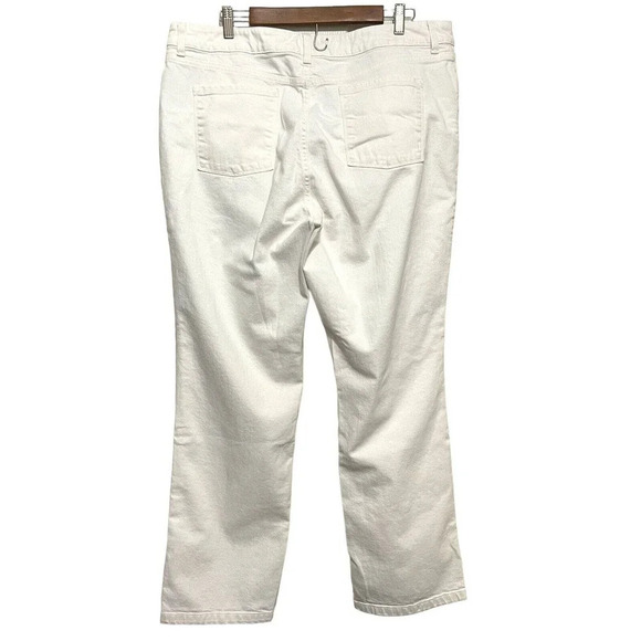 L.L. Bean Classic Fit High Rise Jeans Size 18W - Picture 2 of 8